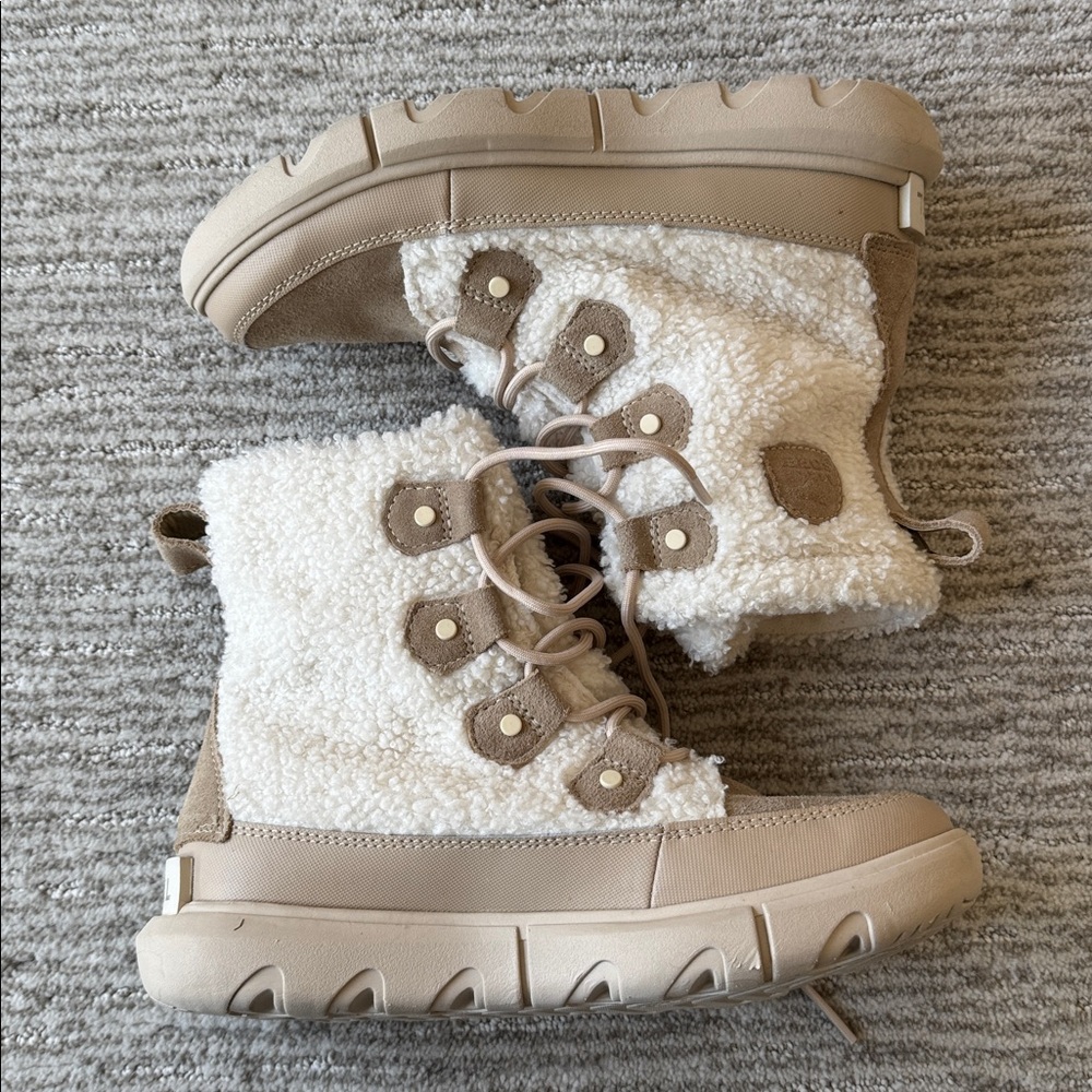 Sorel Cream and Tan Winter Boots